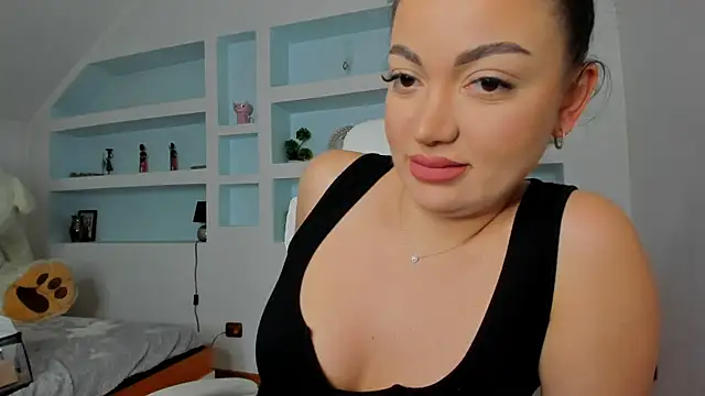 juliexxx online show from April 22, 5:43 pm