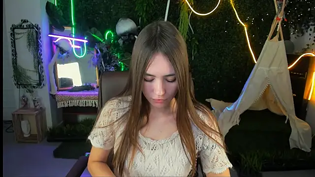 lollyrais online show from November 10, 1:17 pm