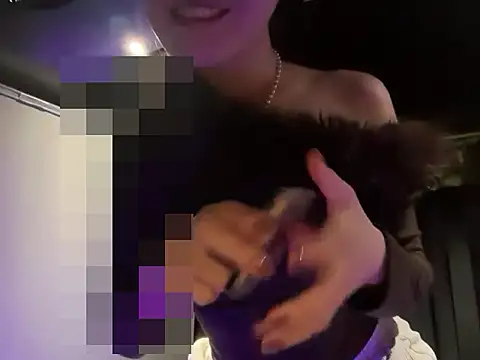 karenchaaan online show from November 5, 9:25 am