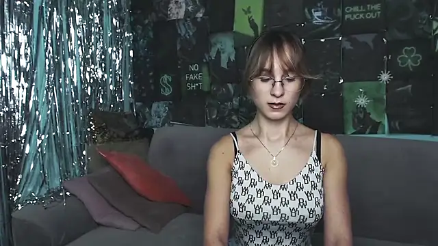 AlishaKellyi online show from November 13, 5:39 am