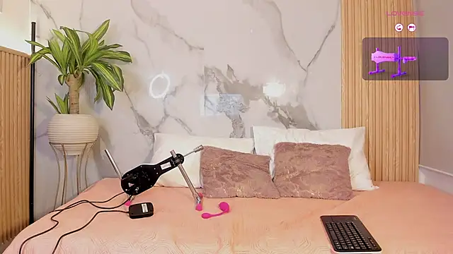 Fyre divine online show from April 23, 11:06 am