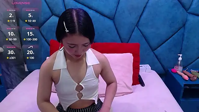 JulietaDiamond online show from April 19, 3:28 am