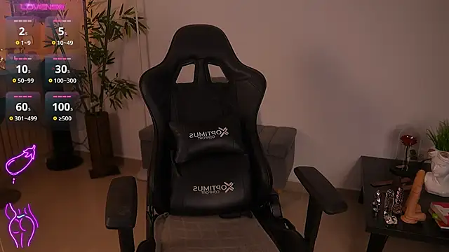 JessicaPratt online show from April 24, 12:02 am