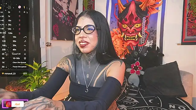 Dalia Vorhees online show from July 22, 2:45 am