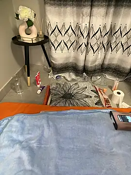 Nicole bash online show from April 23, 6:21 am