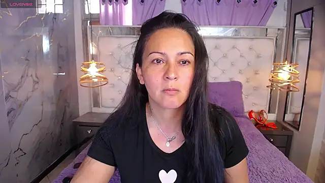 Melissa-roberts online show from December 2, 7:16 pm