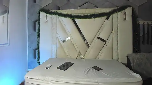 salome mio online show from December 16, 1:50 pm