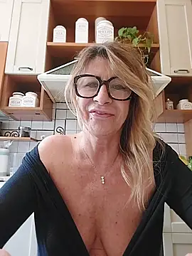 susylux online show from April 20, 4:21 pm