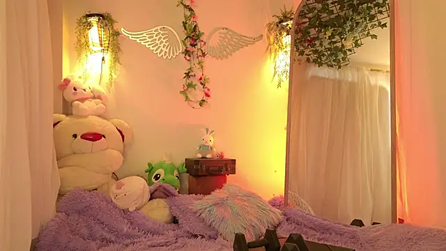 ISA NIXON online show from April 20, 6:22 pm