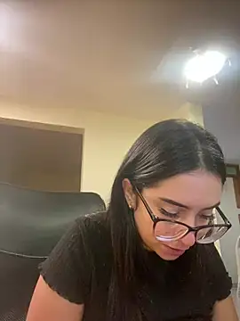 Kloe Novoa online show from April 22, 12:57 pm