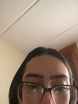 Kloe Novoa online show from April 24, 12:41 pm