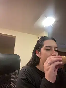 Kloe Novoa online show from April 23, 12:40 pm