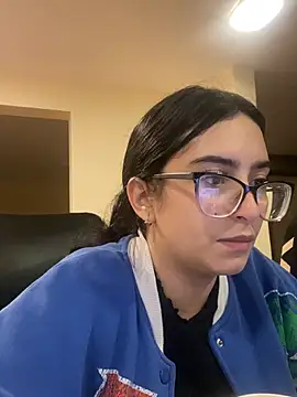 Kloe Novoa online show from April 15, 12:28 pm