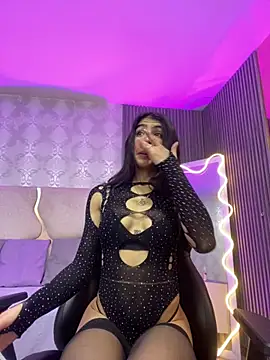 MAIILY TAY online show from November 13, 12:37 pm