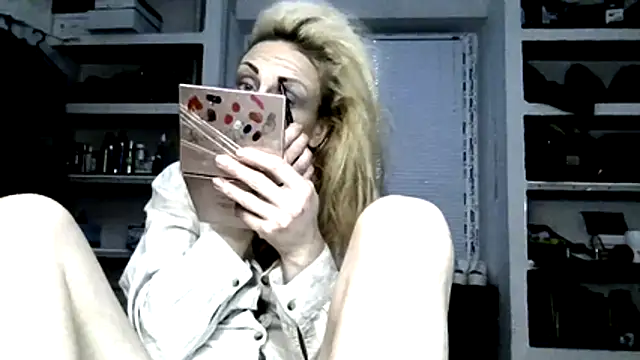 LilaniLoverx online show from December 2, 1:51 am