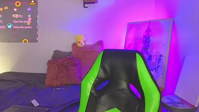 Indi rave online show from April 18, 8:20 pm