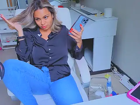 diosadeluniverso online show from April 18, 3:25 pm