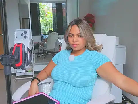 diosadeluniverso online show from April 21, 4:25 pm