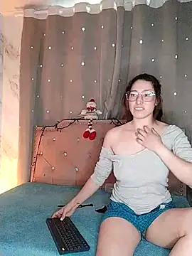 eva delight  online show from November 17, 11:44 am