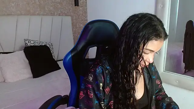 AliceSmity  online show from April 23, 12:29 pm