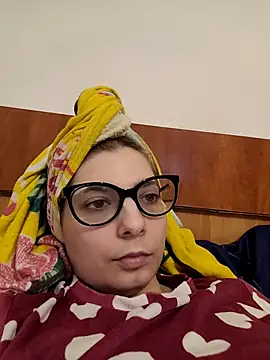 sweetbabygirlforyou online show from April 27, 2:47 pm