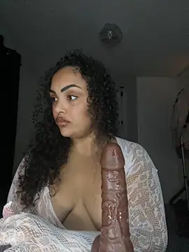 Snapshot of CaramelCarmenxox chatting on October 27, 10:48 pm CaramelCarmenxox online show from October 27, 10:48 pm