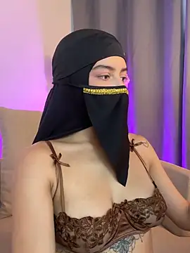 shaima   online show from April 24, 8:11 pm