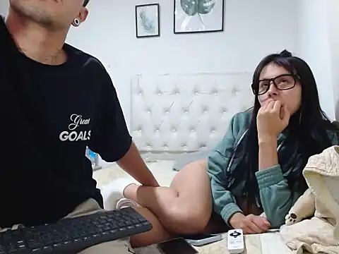 BIJOU SECRET online show from November 13, 3:27 am