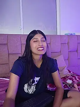 YeseniaRodriguez3 online show from June 8, 12:50 pm