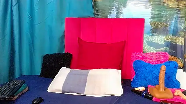 Lisa-001 online show from April 26, 12:30 am