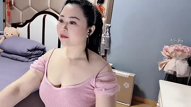 yaoyao22678 online show from April 22, 2:52 am