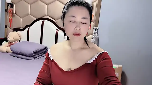 yaoyao22678 online show from March 6, 2:17 am