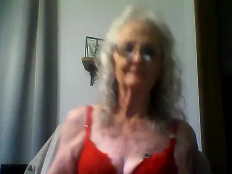 JoleneDelacroix online show from November 4, 2:05 am