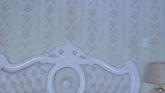 Kelly Swift online show from April 24, 3:20 am