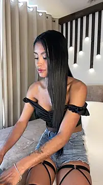 saragrey77 online show from November 12, 1:53 pm