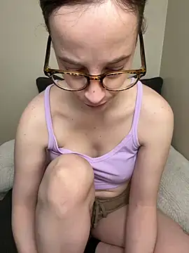 CreamedKitten online show from April 20, 2:31 pm