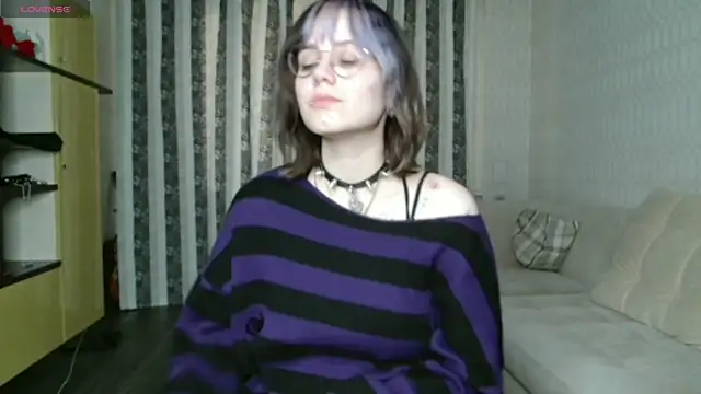 KellePourier online show from August 2, 7:33 am