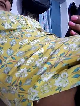 Hot-Rubyy online show from April 9, 5:18 pm