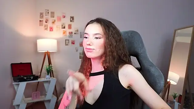 yourfrenchteacher online show from December 19, 4:27 am