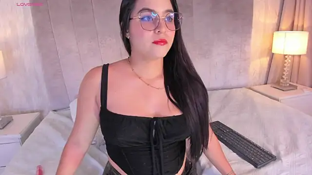 Melanie hillz online show from April 24, 8:44 pm