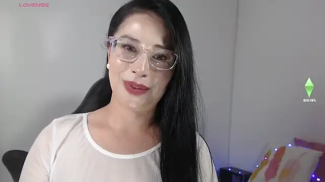 Emma Hotkiss online show from May 19, 3:13 am