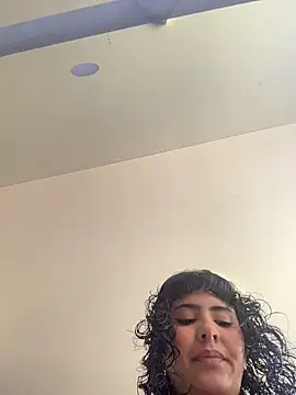 SugarTroubl33 online show from April 21, 2:02 pm