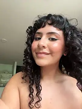 SugarTroubl33 online show from April 15, 7:58 pm