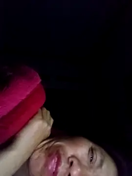 bella-la online show from December 5, 7:15 pm