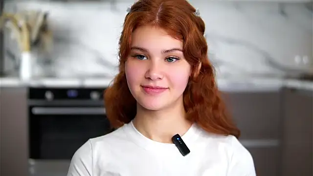 YettaCalabria online show from December 3, 2:41 pm