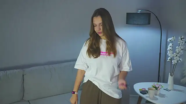 JeniMcphie online show from November 1, 2:59 am