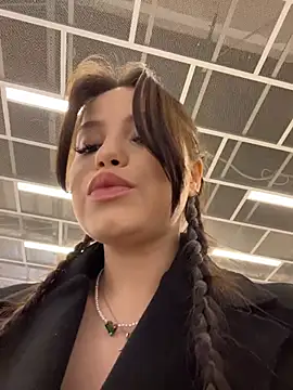 Kissy Moon online show from November 9, 3:08 pm