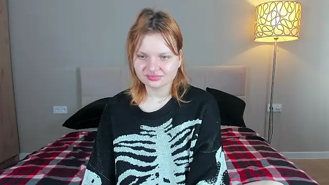 babyyullii online show from April 24, 1:41 am