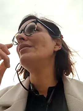 Piediniecollant online show from December 4, 12:07 pm