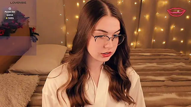 LoreeScialdone online show from January 12, 9:53 pm